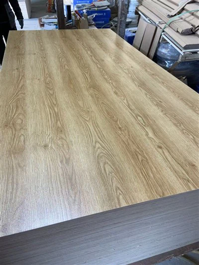 キャビネットおよび家具用メラミン/積層合板